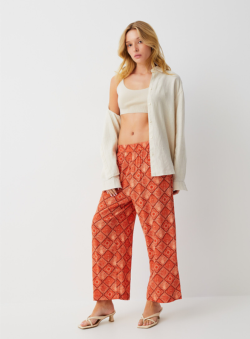 Crinkled Texture Cropped Wide-Leg Pant