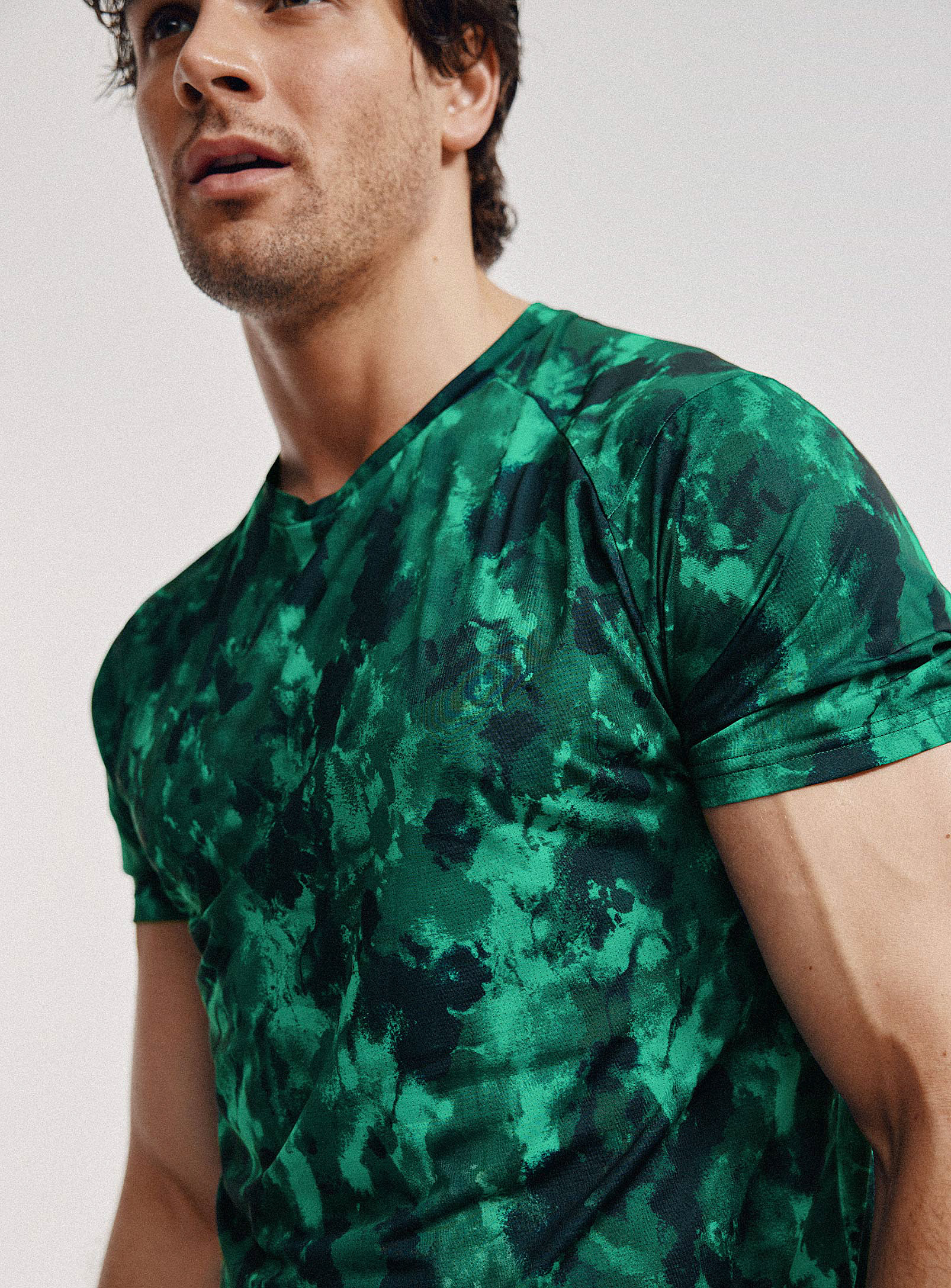 I.fiv5 Camo Print Micro-perforated Tee In Patterned Green