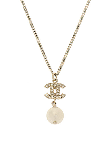 CC logo pearl pendant necklaceChanel 