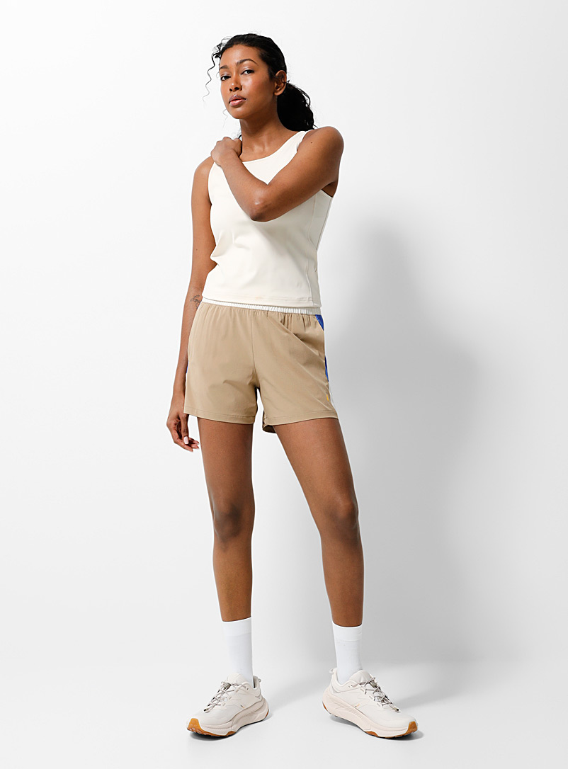 Cotopaxi Sand Cambio colour-block stretch short for women