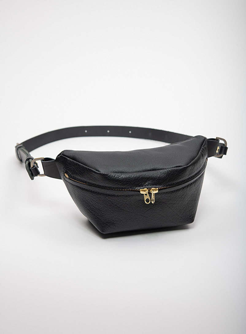 Veinage Black Musa leather belt bag
