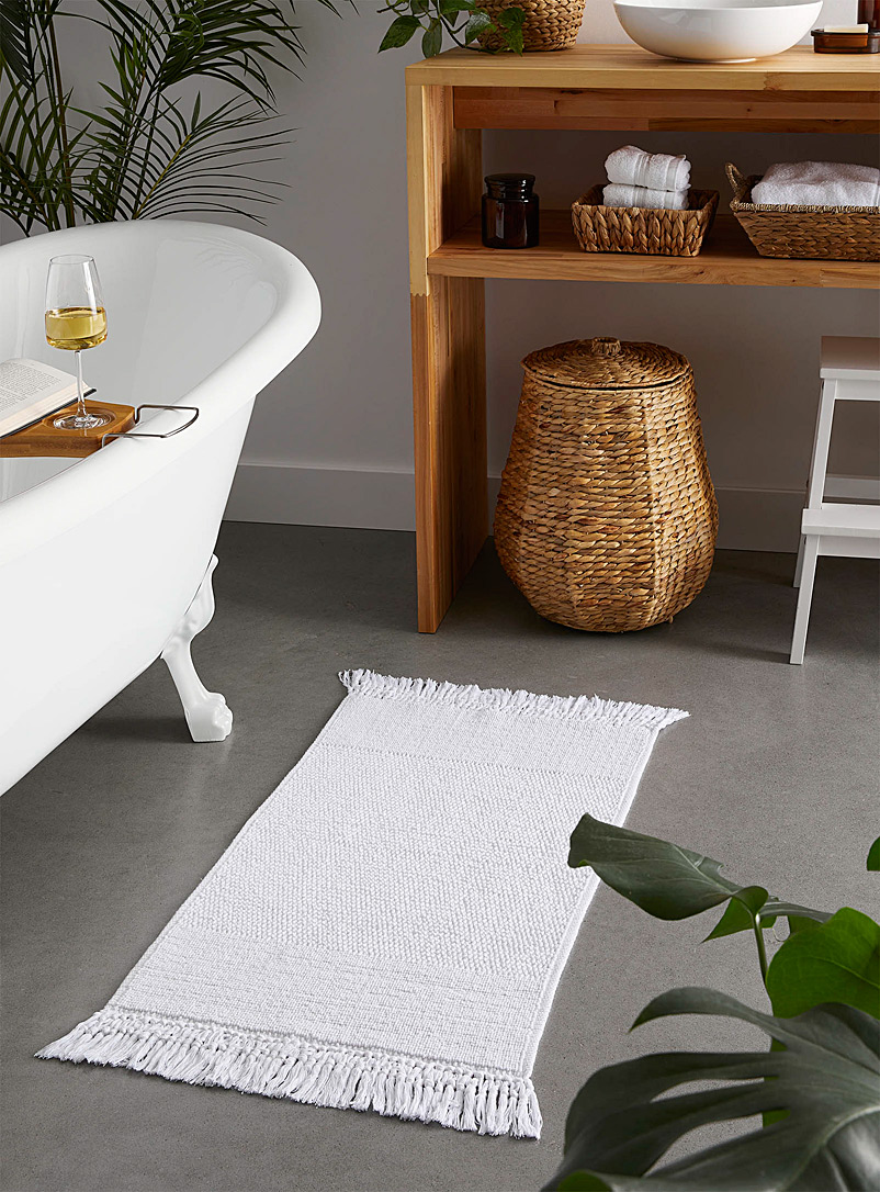 Simons Maison: Le tapis de bain jacquard frangé 53 x 86 cm Blanc