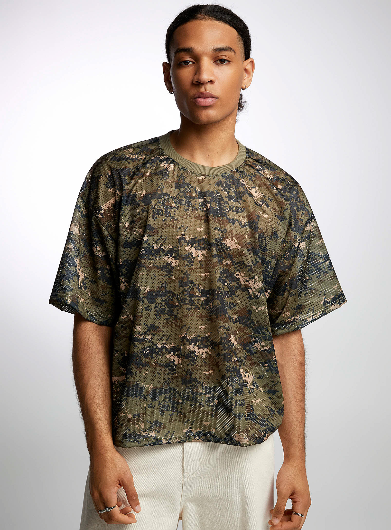 Djab Mesh Pixelated Camo T-shirt In Patterned Green