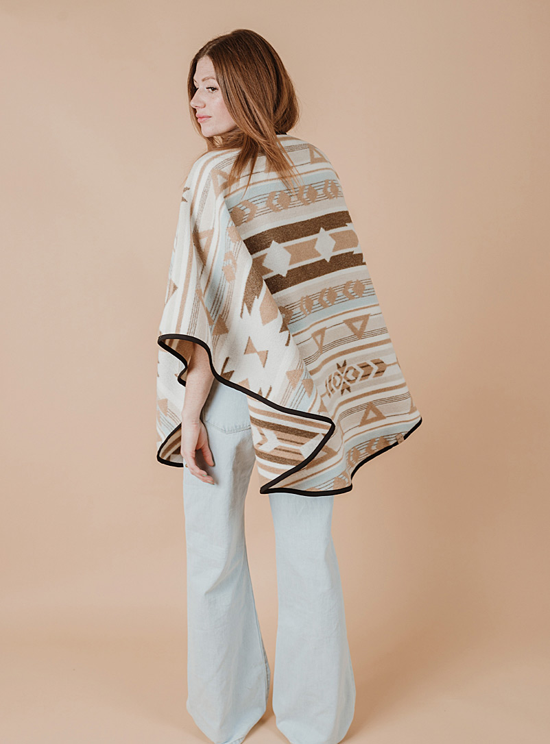 MINI TIPI Assorted Sand reversible shawl