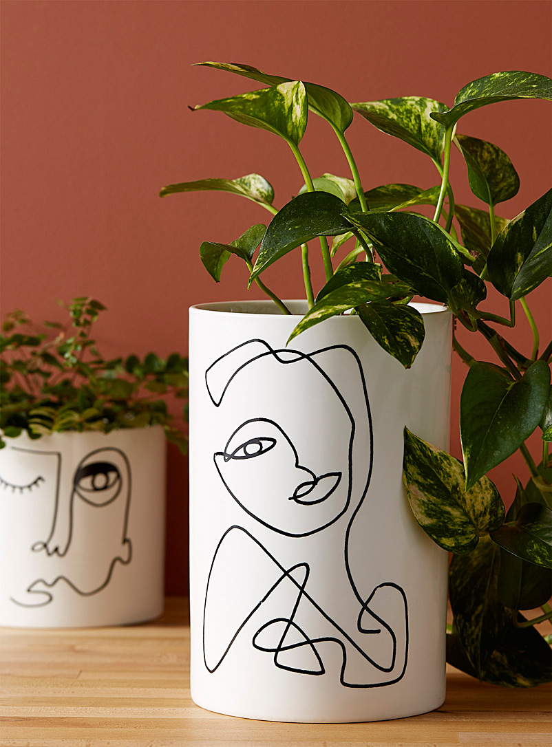 Simons Maison Patterned White Abstract face pot