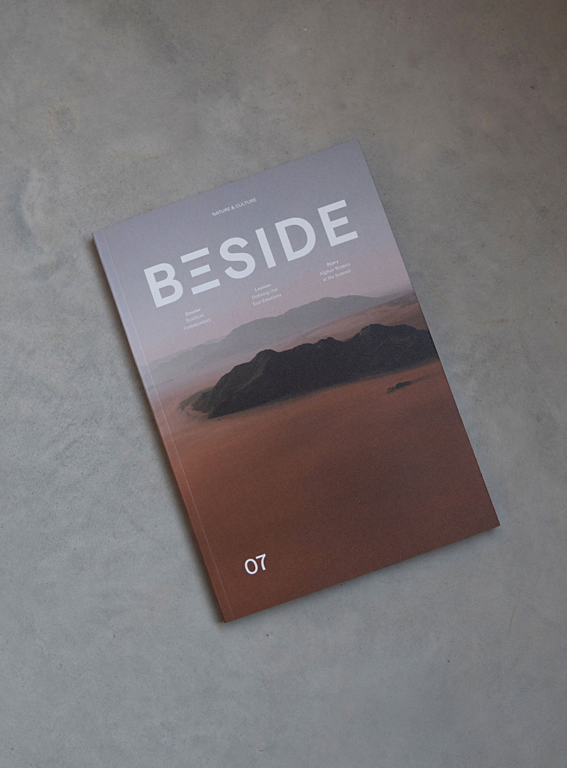 BESIDE: Le magazine BESIDE numéro 7 Anglais