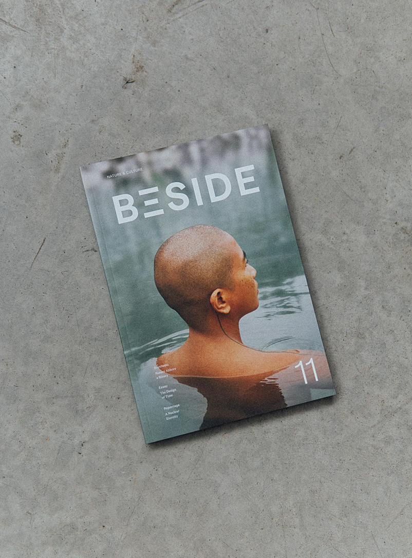 BESIDE: Le magazine BESIDE numéro 11 Anglais