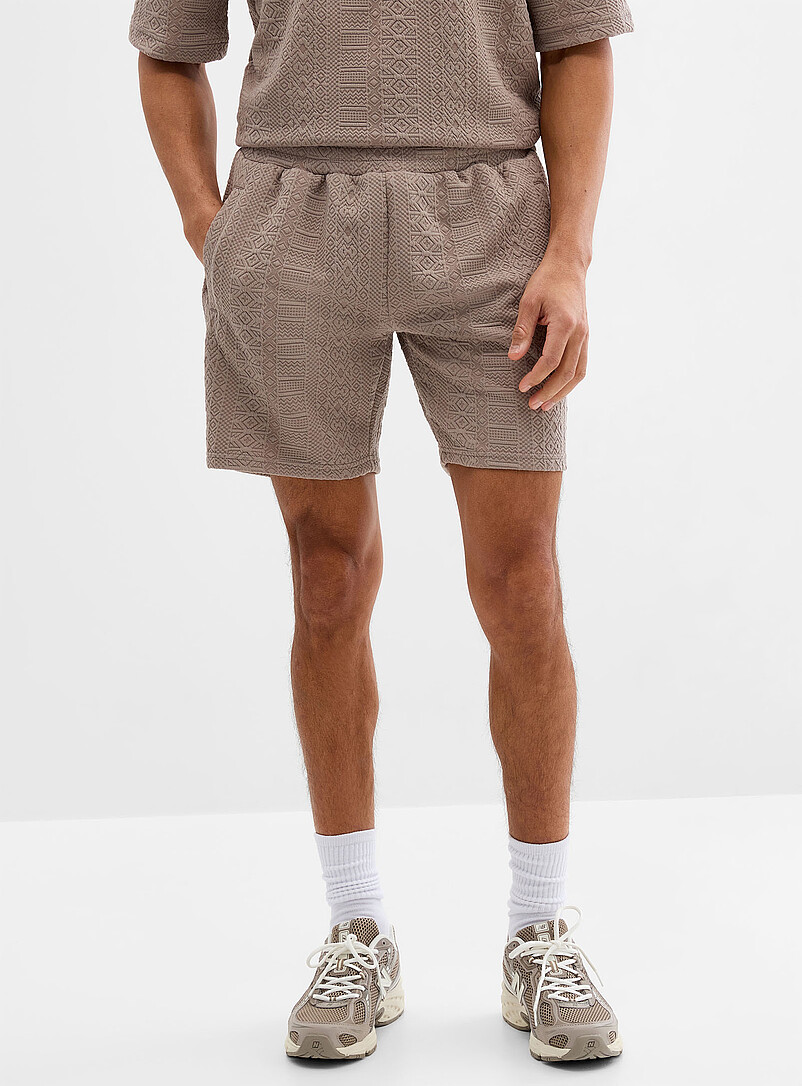 Le 31 Charcoal Embossed geo short <b>Inseam: 7" (18 cm)</b> for men