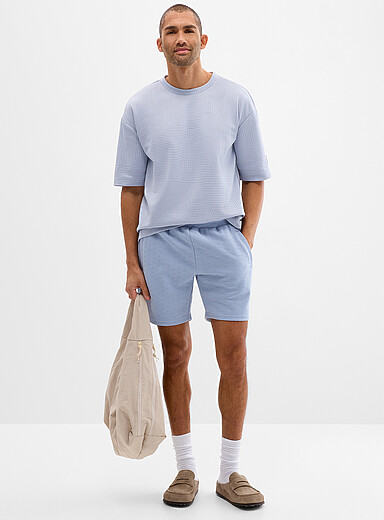 Le 31 Blue Embossed geo short <b>Inseam: 7" (18 cm)</b> for men