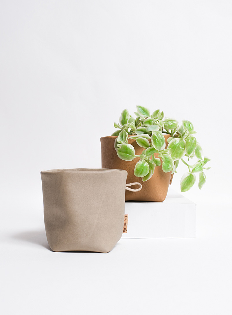 The Ba.sic Assorted Faux-leather planter set