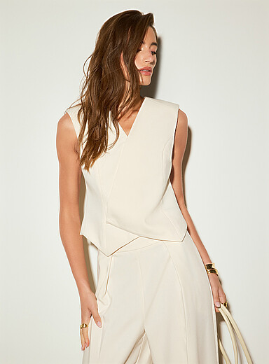 Dense crepe shoulder pads crossover vest