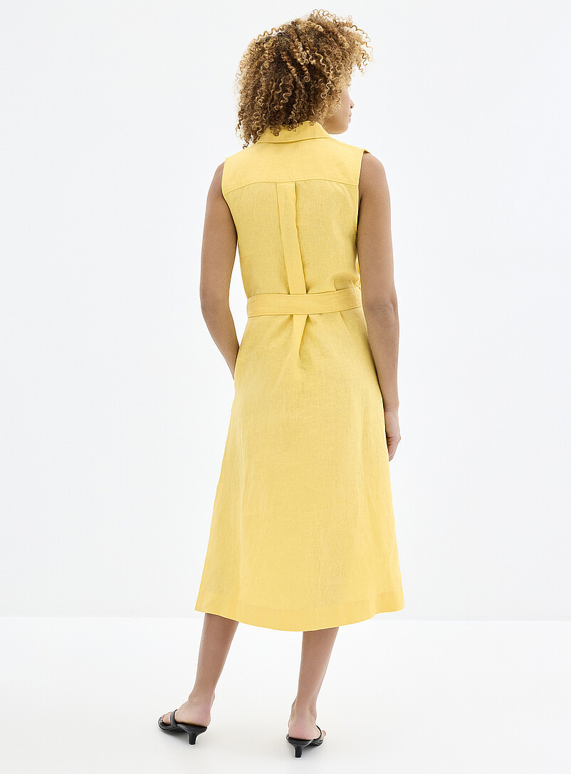 Contemporaine: La robe chemise ceintur&eacute;e pur lin Pourpre pour femme