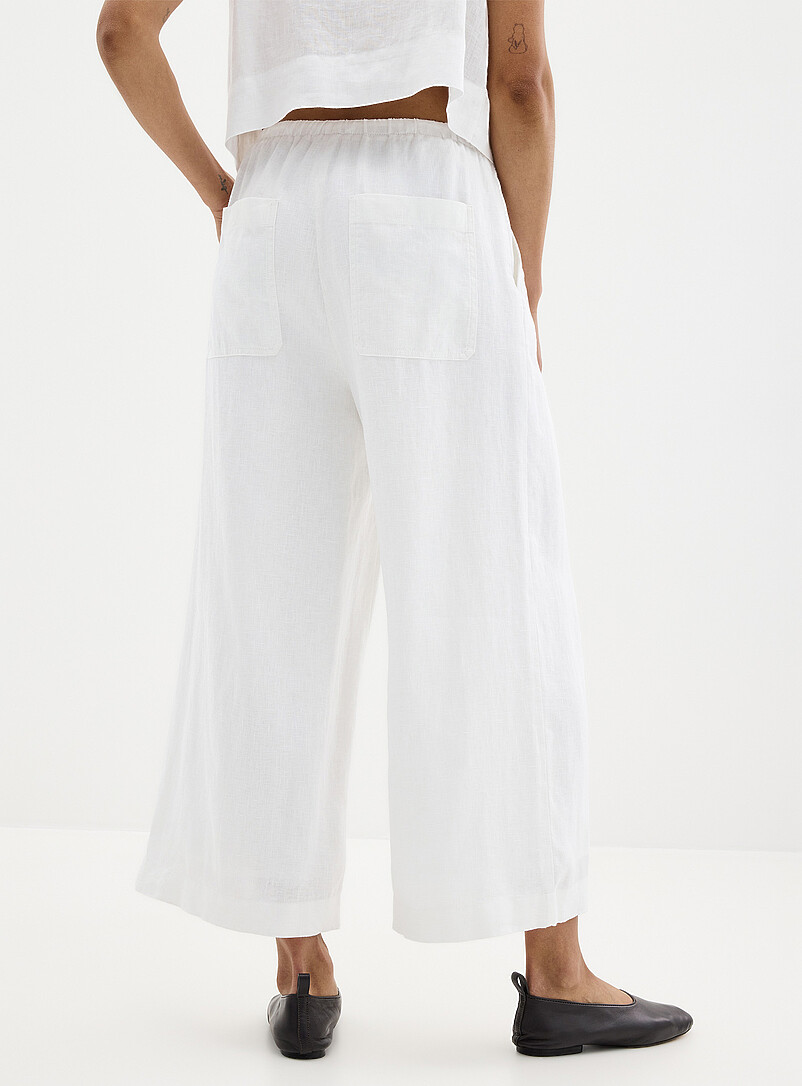 Contemporaine Red Elastic waist pure linen capri pant <b>Fit: Wide leg, high rise</b> for women