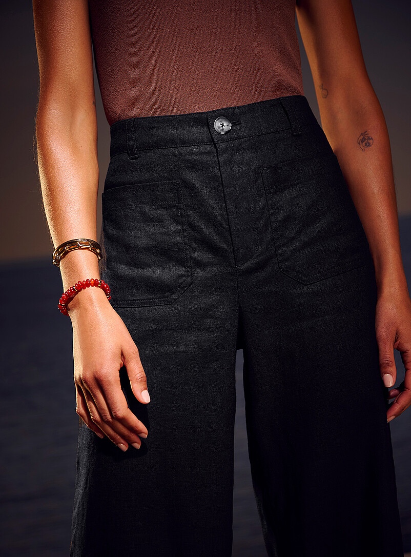 Contemporaine: Le pantalon poches plaqu&eacute;es pur lin <b>Coupe : jambe large, taille haute</b> Noir pour femme