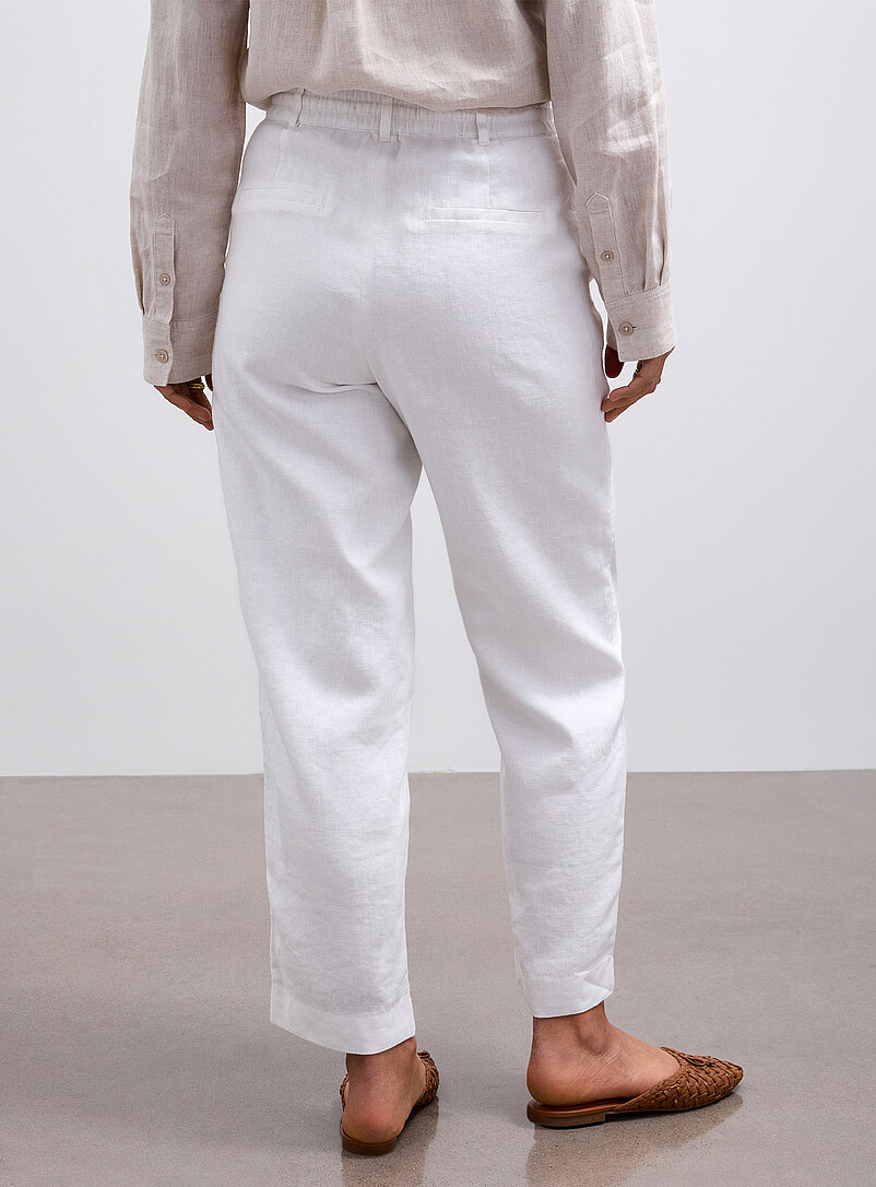 Contemporaine: Le pantalon poches XL pur lin <b>Coupe : jambe &eacute;troite, taille haute</b> Bleu marine - Bleu nuit pour femme