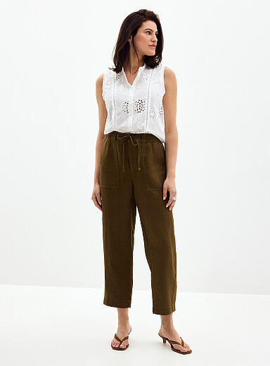 Contemporaine: Le pantalon poches XL pur lin <b>Coupe : jambe &eacute;troite, taille haute</b> Vert fonc&eacute; - Mousse pour femme