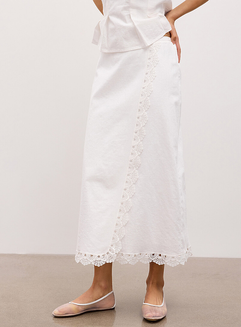 Ic&ocirc;ne White Lace trim linen-blend wraparound skirt for women