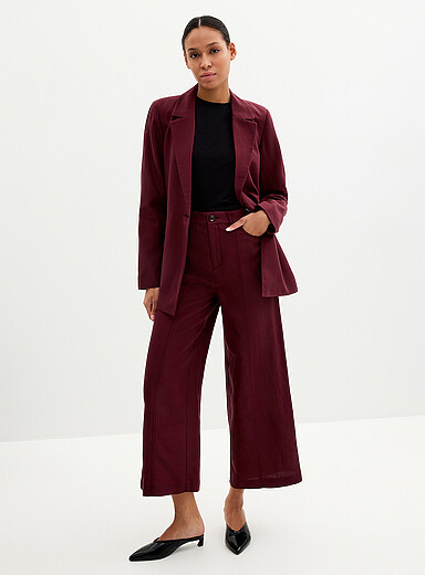 Contemporaine: Le pantalon &eacute;court&eacute; lyocell-lin <b>Coupe : jambe large, taille haute</b> Noir pour femme