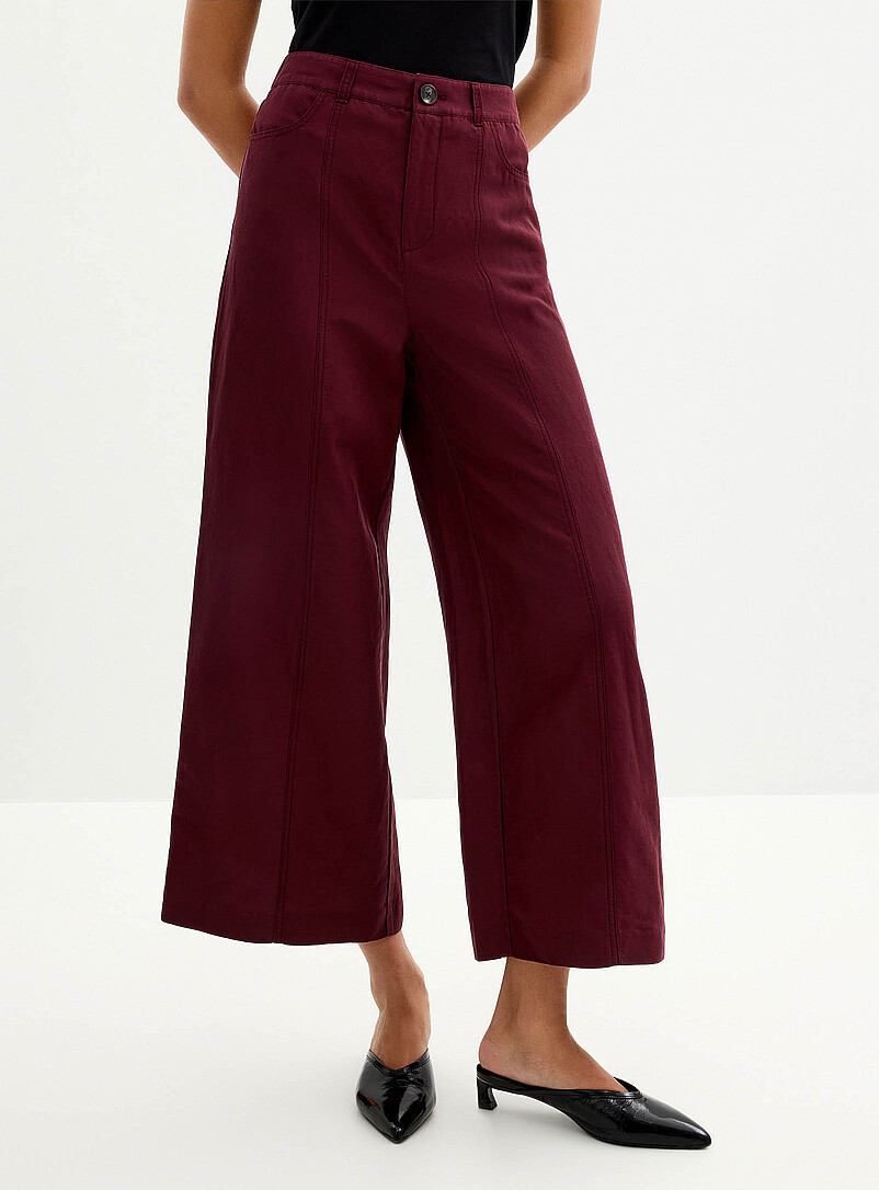 Contemporaine Black Lyocell-linen cropped pant <b>Fit: Wide leg, high rise</b> for women