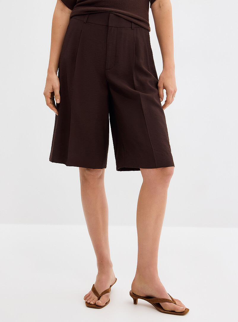 Contemporaine: Le bermuda fluide martel&eacute; <b>Coupe : jambe large, taille haute</b> Chocolat - Espresso pour femme