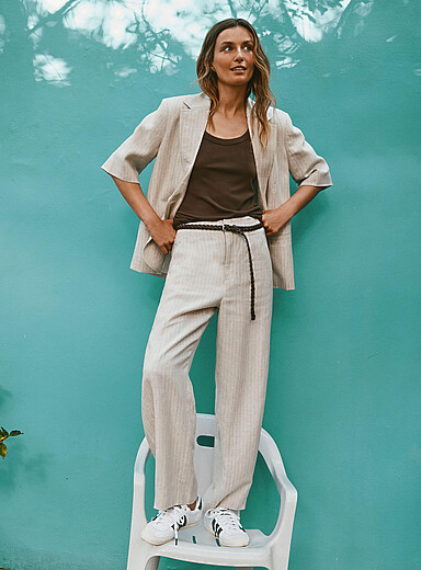 Sand-coloured pinstripe linen pant <b>Fit: Barrel leg, high rise</b>
