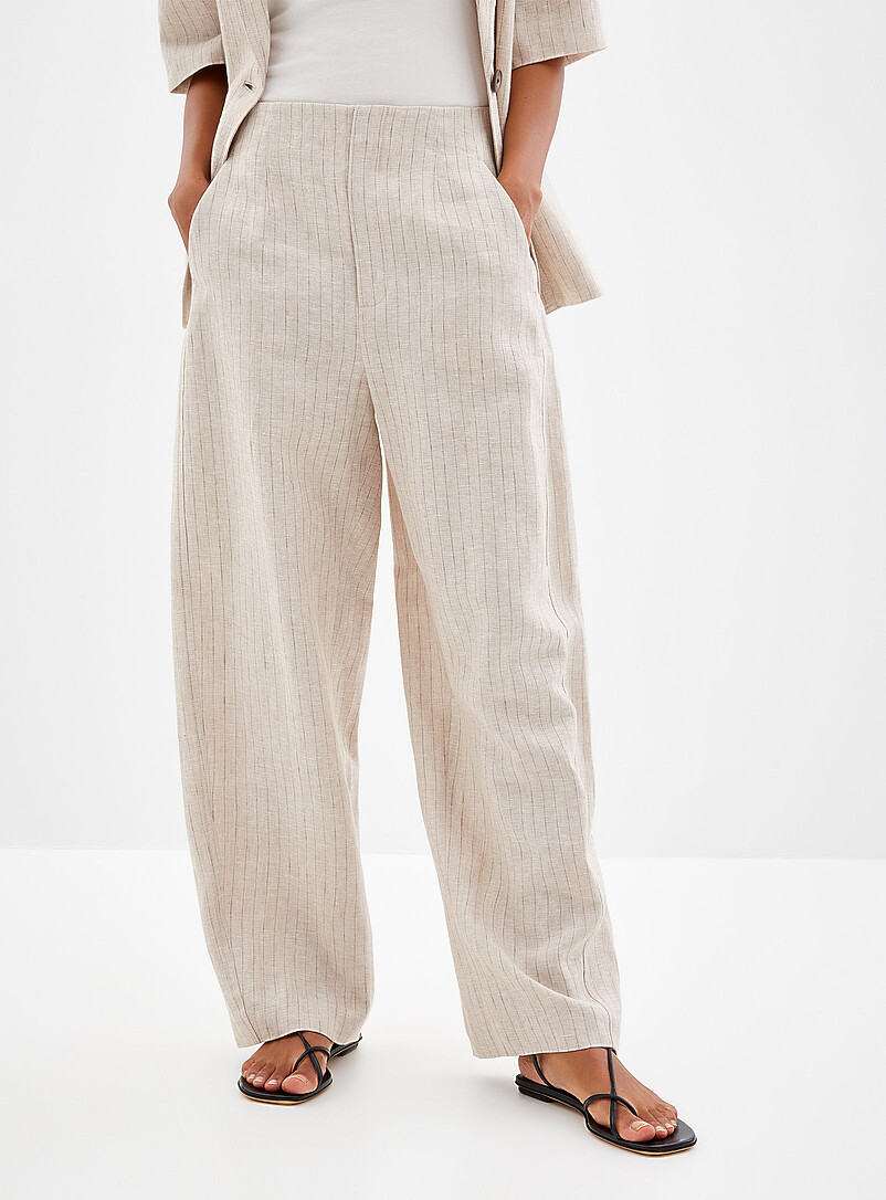 Contemporaine: Le pantalon lin sable &agrave; fines rayures <b>Coupe : jambe ballon, taille haute</b> &Eacute;cru - Lin pour femme