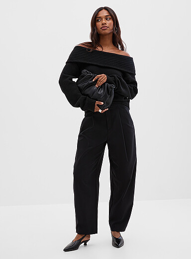 Contemporaine: Le pantalon &agrave; plis structur&eacute; et glac&eacute; <b>Coupe : jambe ballon, taille tr&egrave;s haute</b> Noir pour femme