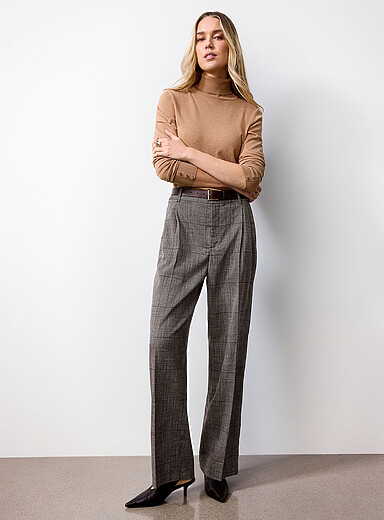 Contemporaine: Le pantalon Essentiel ceintur&eacute; serg&eacute; &agrave; carreaux <b>Coupe : jambe large, taille mi-haute</b> Brun &agrave; motifs pour femme