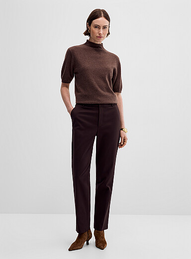 Le pantalon Universel structur&eacute; et glac&eacute; <b>Coupe : jambe semi-ajust&eacute;e, taille mi-haute</b>