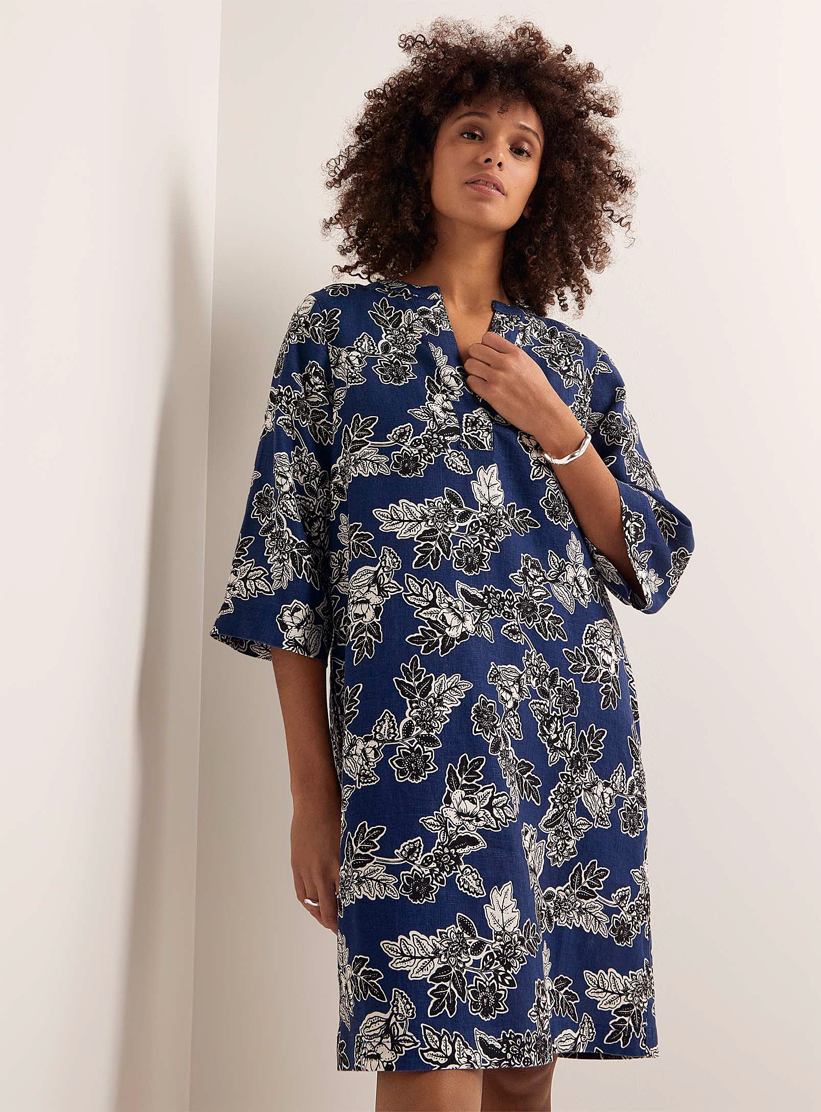 Contemporaine - Women's Organic linen floral sketch dress