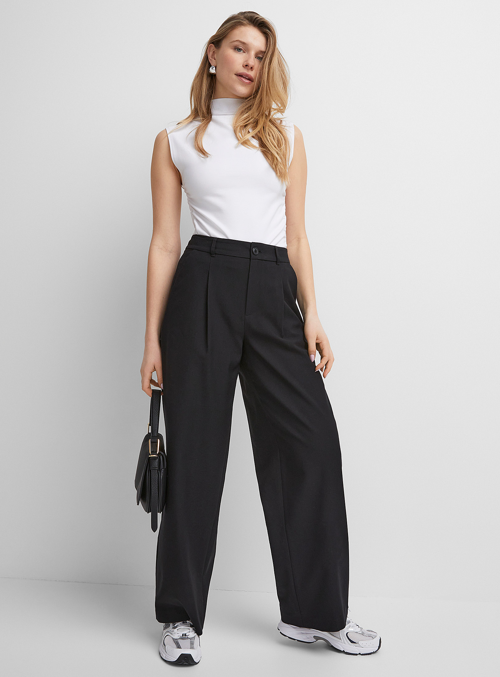 Icone Touch Of Wool Wide-leg Pant In Black