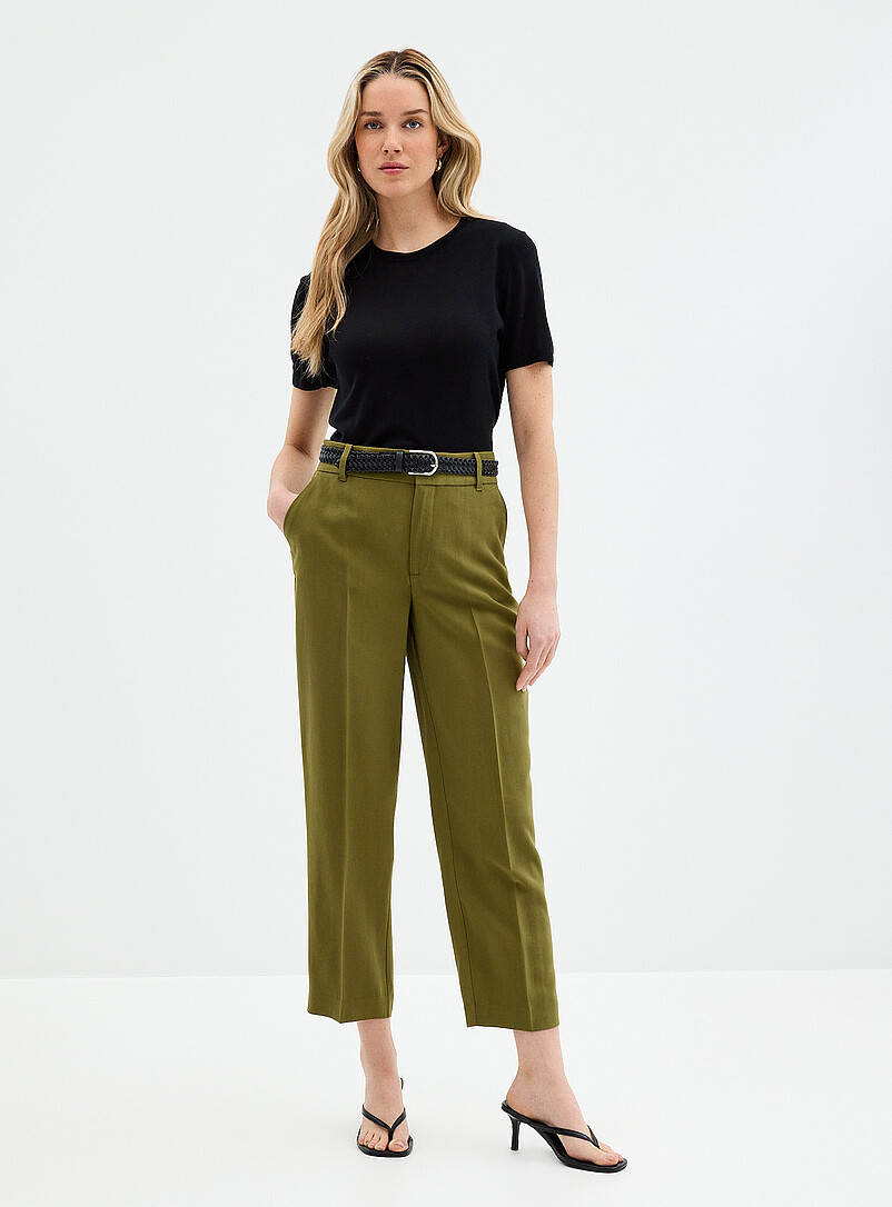 Universal belted fluid pant Fit: Semi-slim leg, mid rise product image (primary)