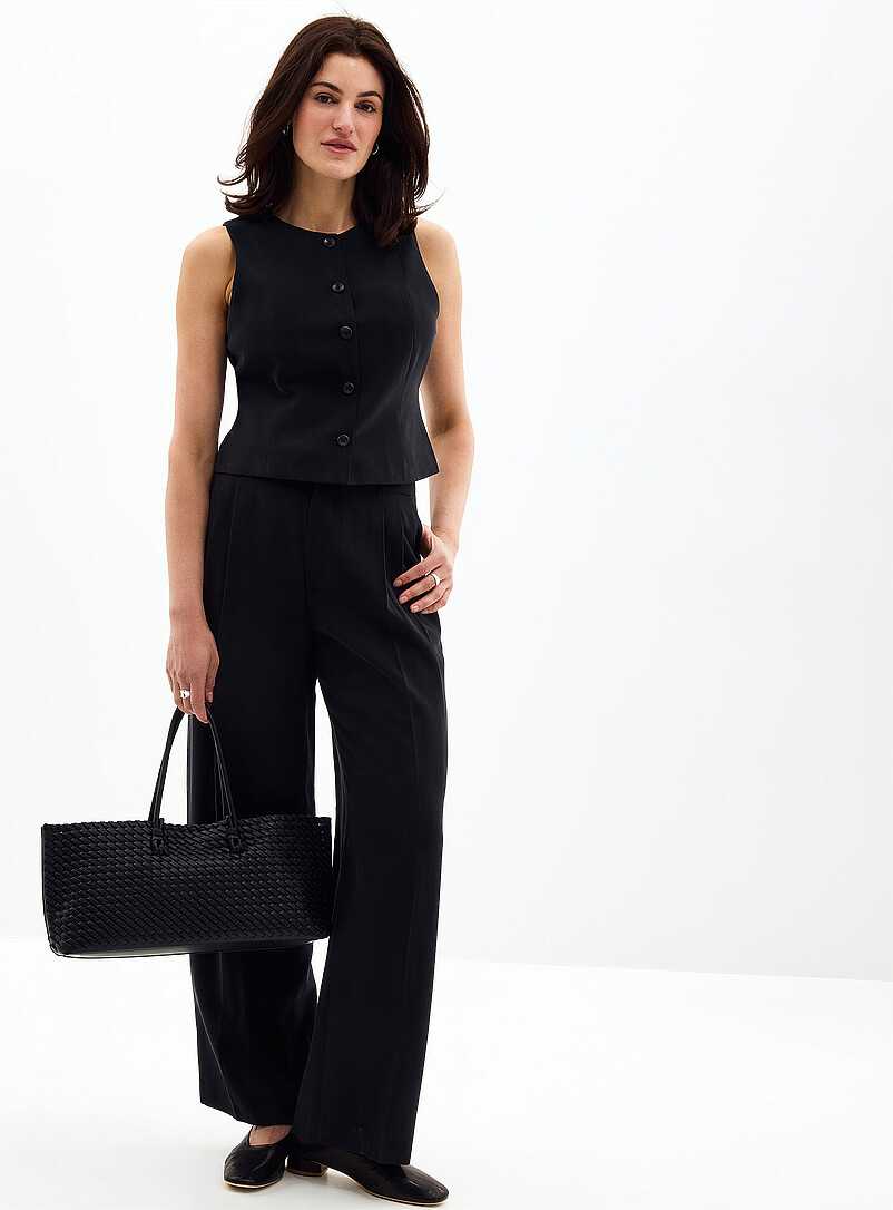 Flowy crew-neck vest product image 2