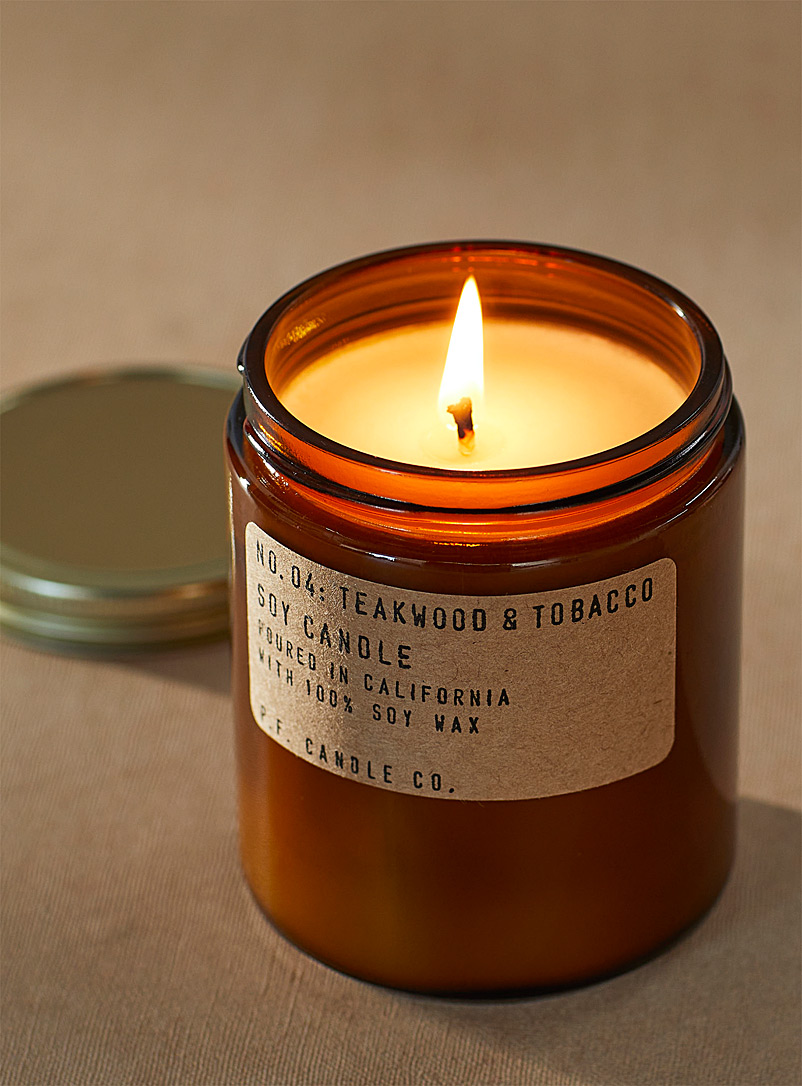 P.F. Candle Co. Teakwood & tobacco Teakwood & tobacco scented candle 204 g