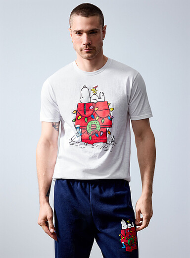 Le 31: Le t-shirt Snoopy festif <b>Collection de No&euml;l</b> Blanc &agrave; motifs pour homme