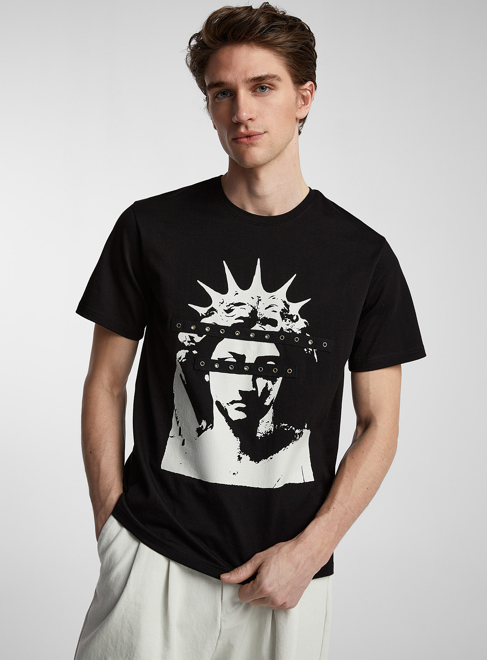 Tee Library Statue Of Liberty T-shirt In Black