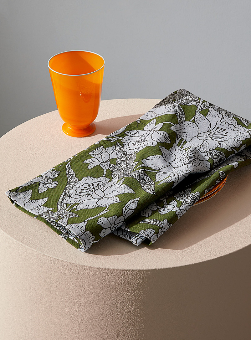 La DoubleJ Patterned Green Vibrant lily tea towel for women