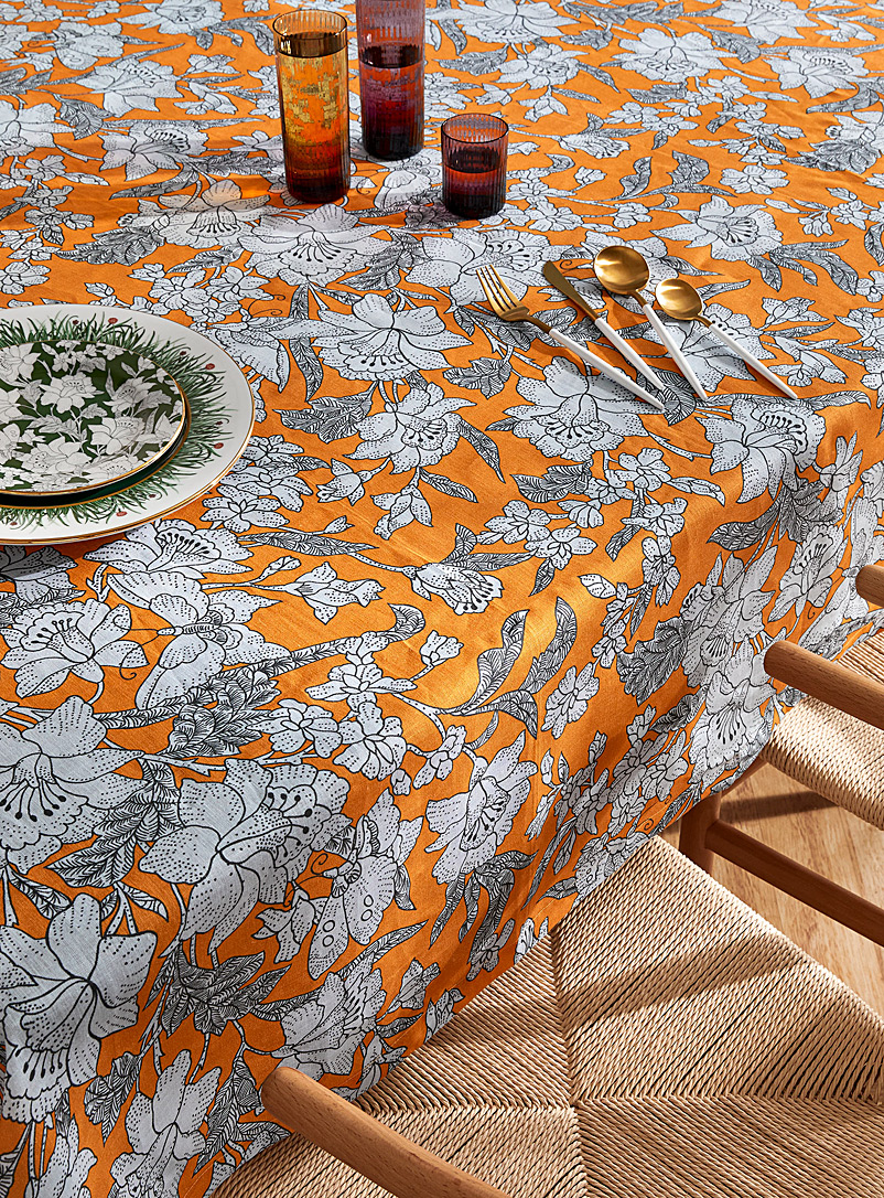 La DoubleJ Patterned Yellow Vibrant lily linen tablecloth for women