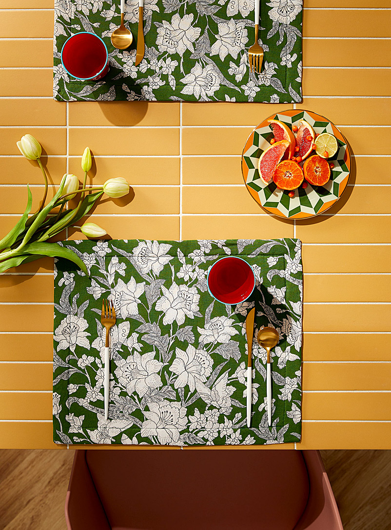 La DoubleJ Patterned Green Vibrant lily linen placemats Set of 2 for women