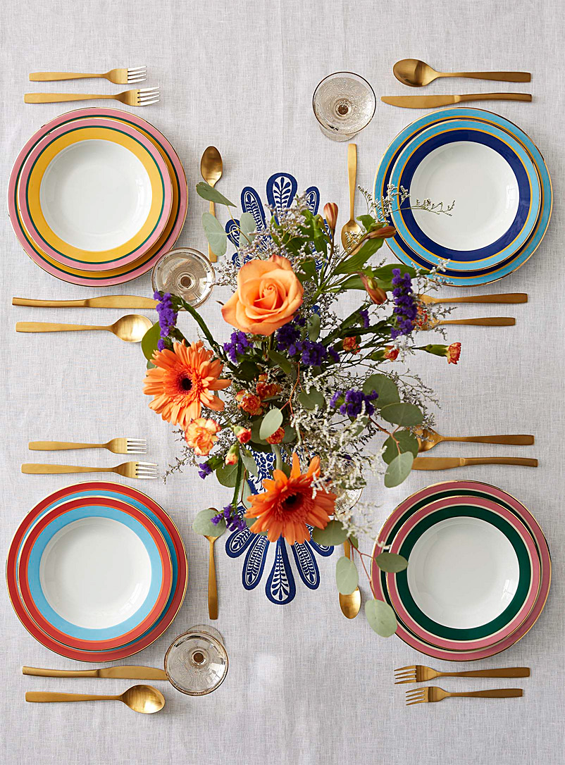 La DoubleJ Assorted Rainbow plates Eight-piece set for women