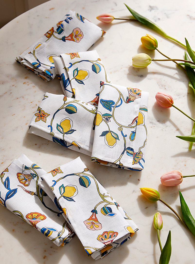 La DoubleJ Patterned White Flowers and lemons large linen napkins Set of 6 for women