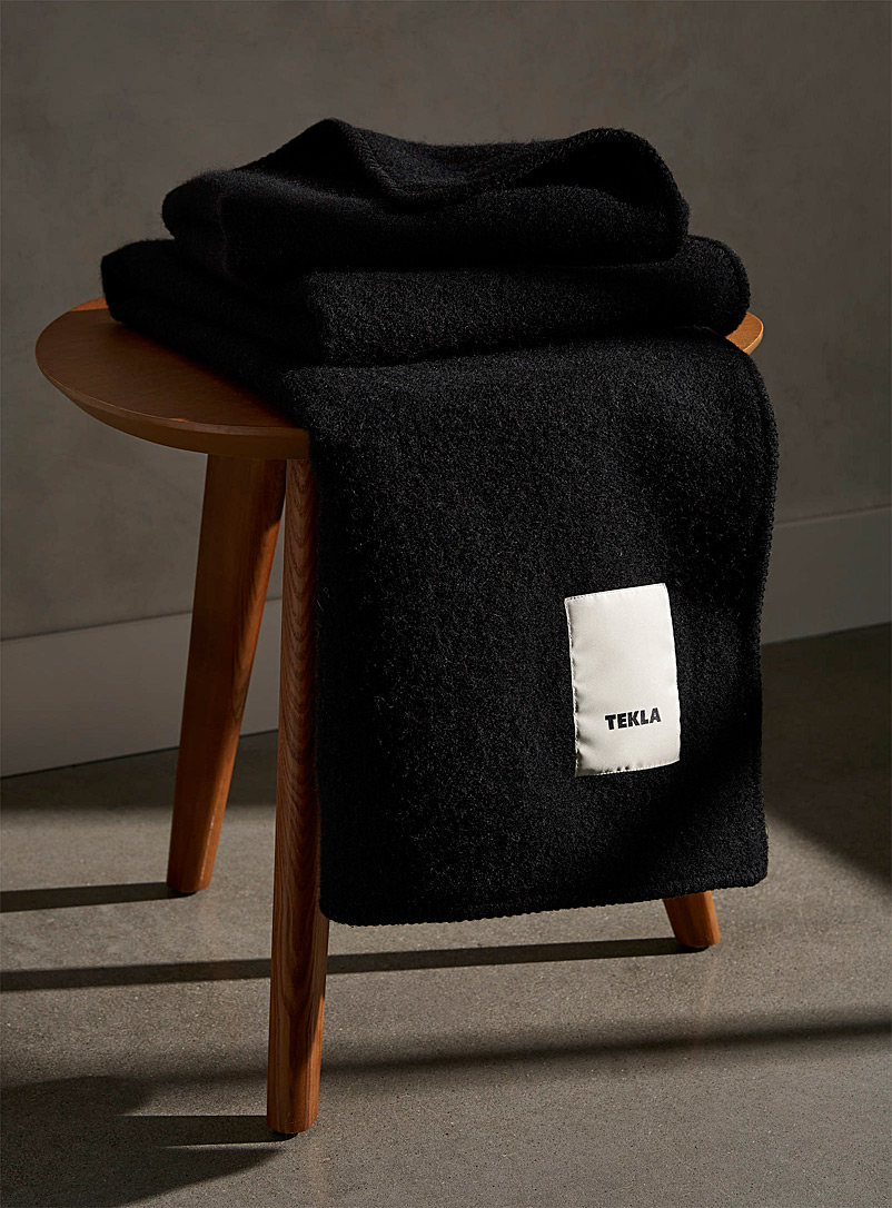 Tekla Black 100% virgin wool blanket for women