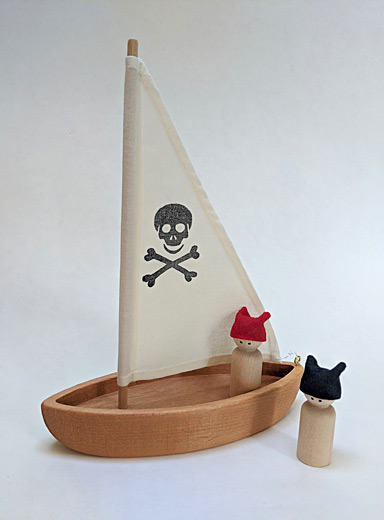 Wooden pirate sailboat and sailors set