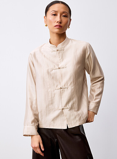 Contemporaine: La chemise soyeuse &agrave; brandebourgs Beige - Gr&egrave;ge pour femme