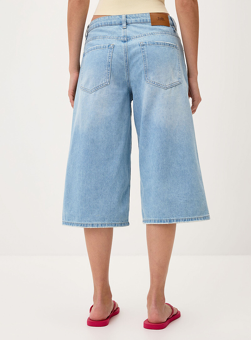 Twik Dark Wash Loose low-rise jort for women