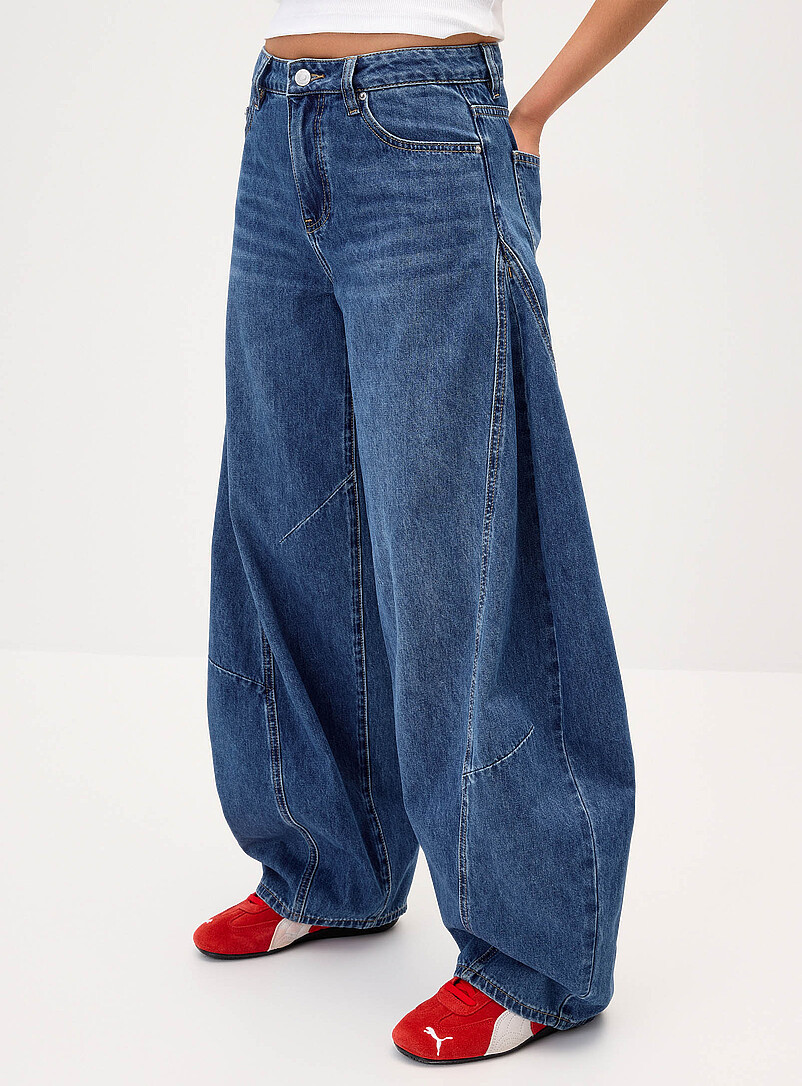 Twik Medium Wash Low-rise barrel jean for women