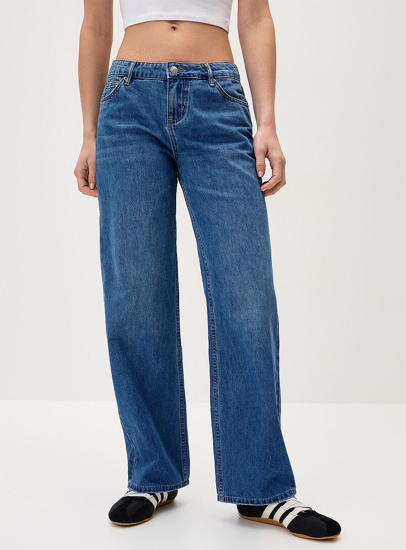 Twik: Le jean jambe large taille basse Blanc cass&eacute; pour femme