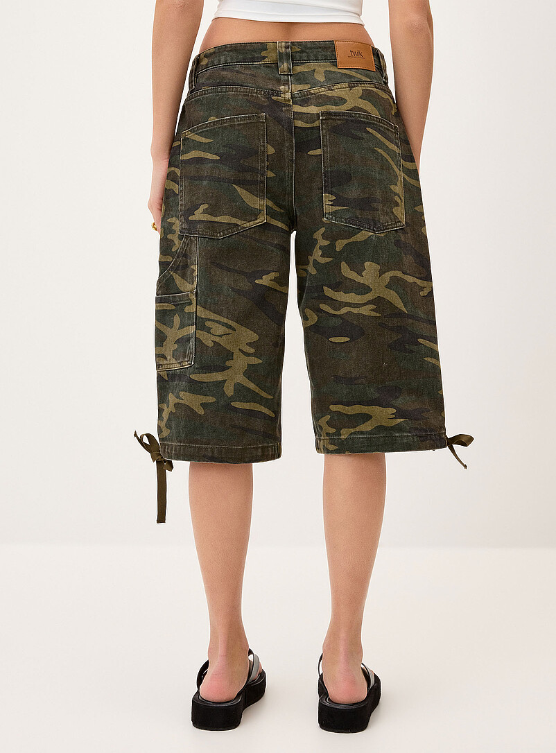 Twik: Le <i>jort</i> camouflage Vert &agrave; motifs pour femme