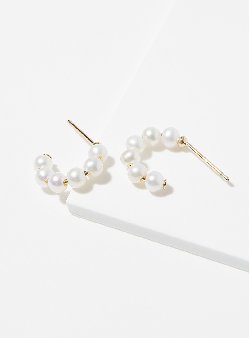 Poppy Finch Assorted Small pearl mini hoops for women