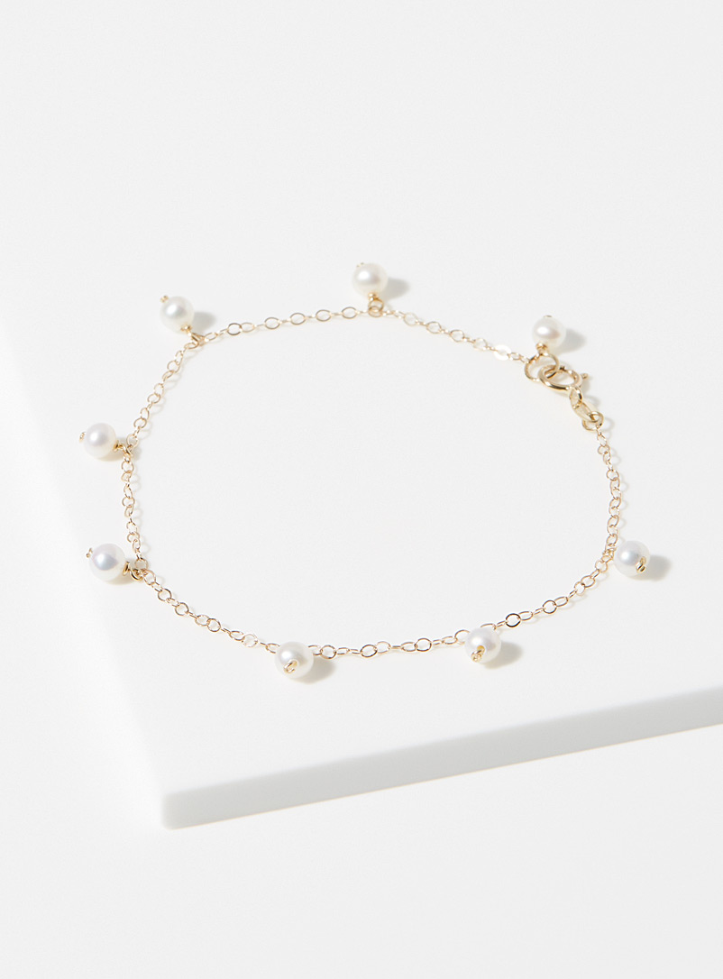 Poppy Finch: Le bracelet petites perles nacrées Assorti pour femme
